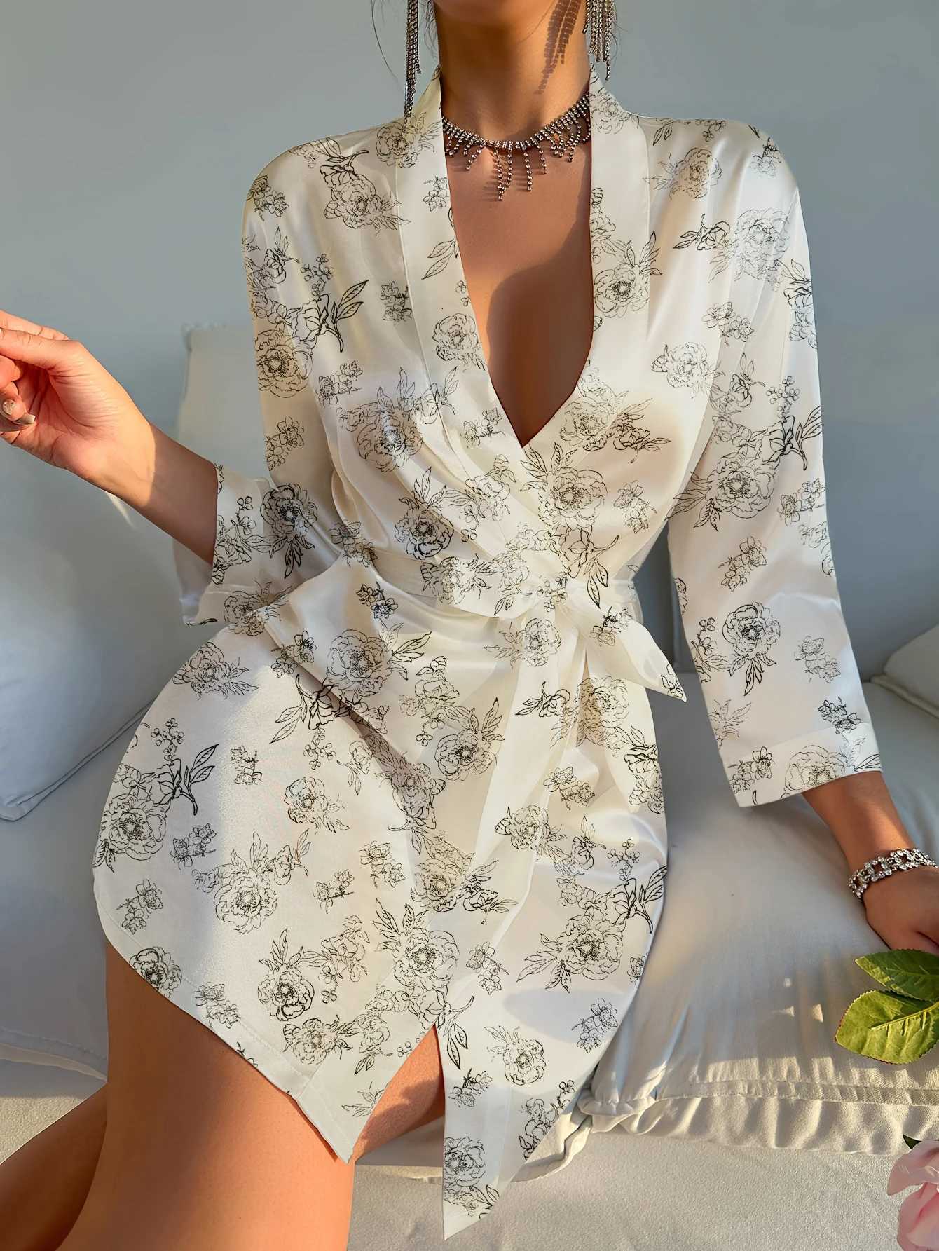 Silk Satin Floral Robe Belted Short Sheer Loungewear Lightweight Bathrobe for Home C251115