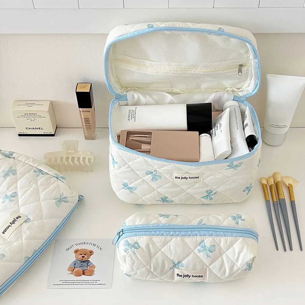 Quilting Cotton Makeup Bag for Women with Zipper Makeup Organizer Cute Bow Flower Cloth Handbag Portable Toilet CoverXJ250415