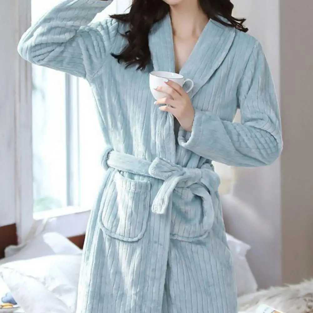 Thick Lounge Robe Womens Velvet Bathrobe Plush Hooded Robe Luxury Fluffy Warm Autumn Winter Nightgown Robe Sleepwear C251115