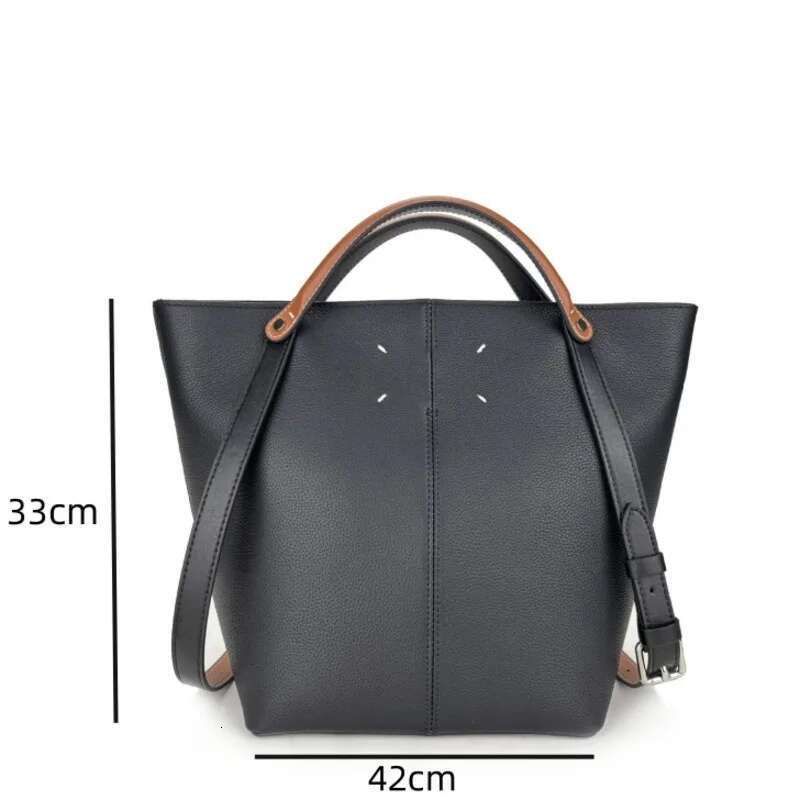 Fashion High Quality Bucket Handbags PU Leather Trendy Shoulder Large Capacity Elegant Black Chic Commuter Bag For Women