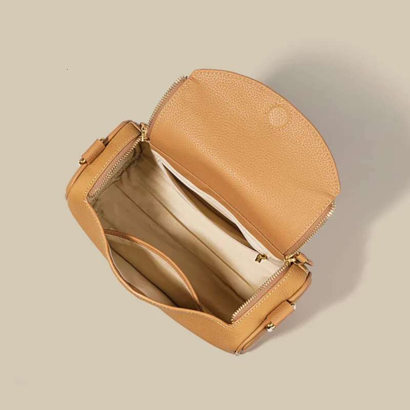 UWUW 2025 New Genuine Leather Single Shoulder Crossbody Bag Solid Color Button Zipper Versatile High-Capacity Bags