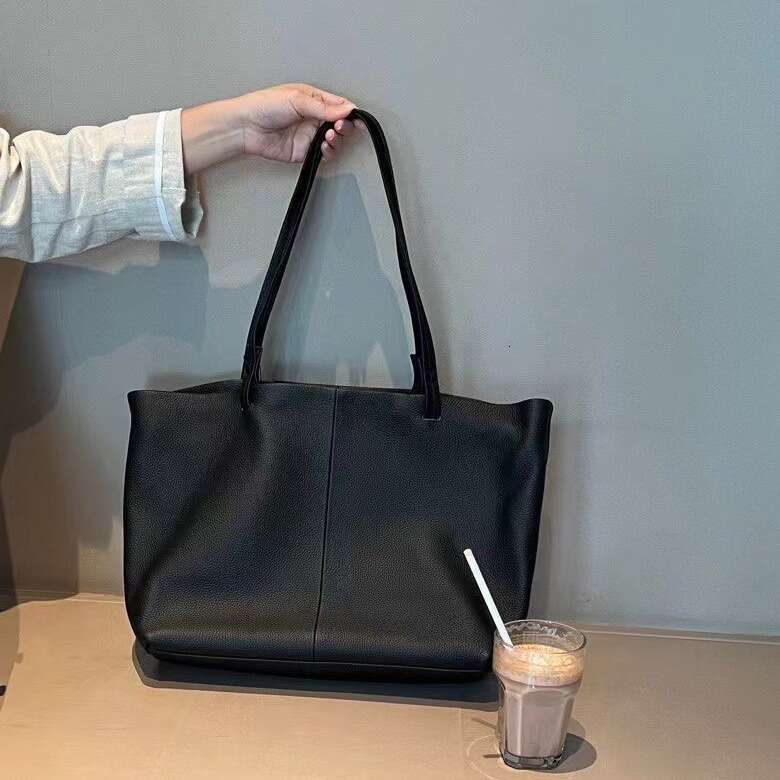 Mm Women's Bags Head Layer Cowhide Tote With Large Capacity For Women's Versatile Commuting Shoulder New Minimalist Shopping Underarm Bag