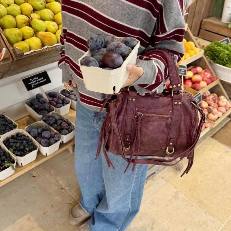Worn-effect Bowling Bag with Strips Womens Fashionable Baguette Bag Luxury Designer Handbag Purses for LadiesW251115