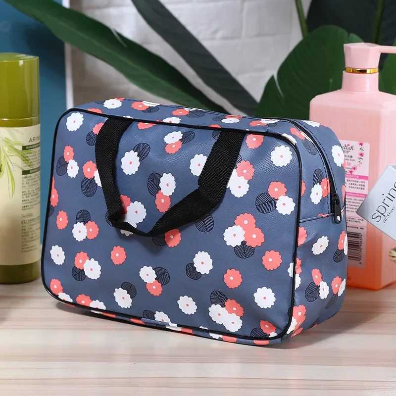 New Girl Outdoor Travel Makeup Bag Womens Zipper Makeup Bag Organizer Fi Flower Printed Womens HandbagXJ250415