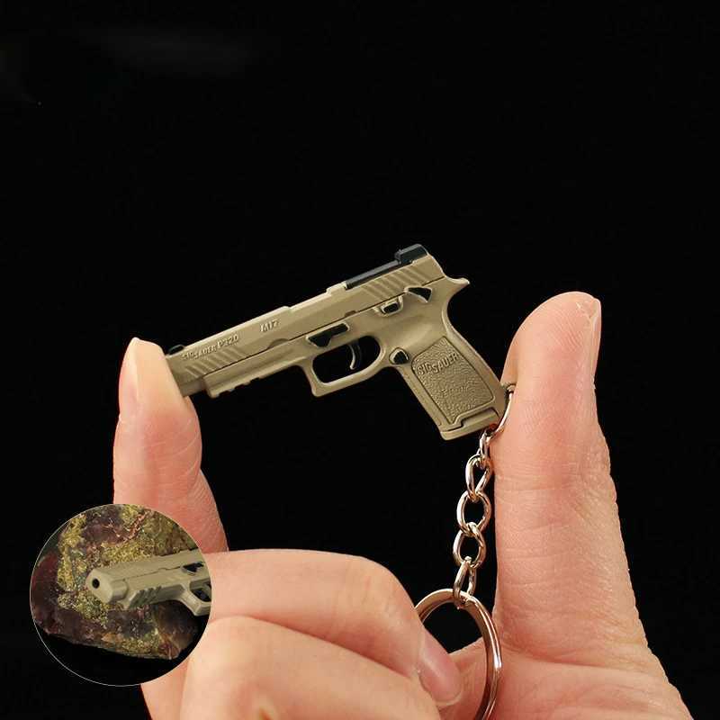 Mini Gun Model Keychain Weapon G36c MK47 M500 81-1 P320-M17 M92A1 M16A4 Boys Bag Keychain Mens Gift Series M250415