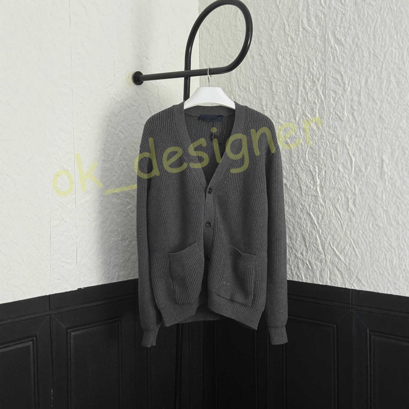 Designer Men's Sweaters Correct Version 25SS Autumn Winter New Embroidered Logo Button Wool Cardigan Sweater Jacket Unisex