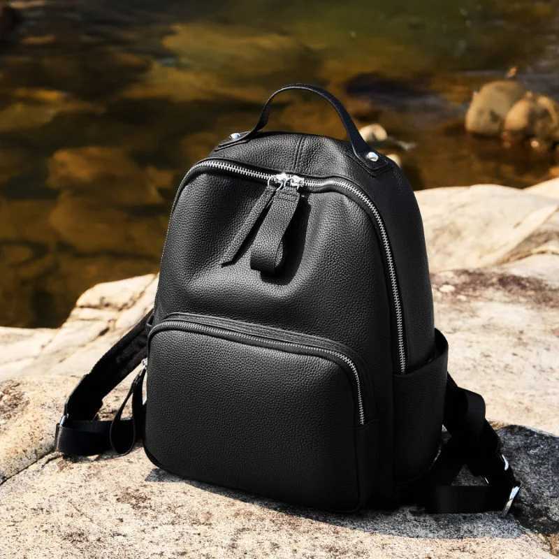 New Top Layer Cowhide Large Capacity Laptop Leather Backpack Double Shoulder Casual School Travel Commuter Womens Bag MochilaW251114