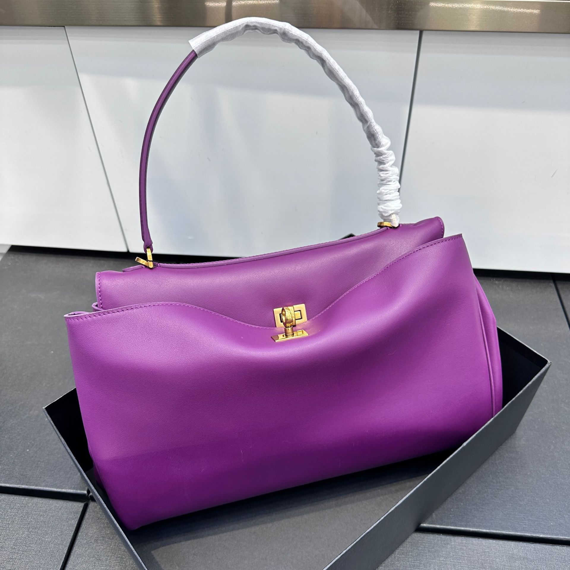 Designer Women's Shoulder Bag - Crossbody Handbag for Ladies