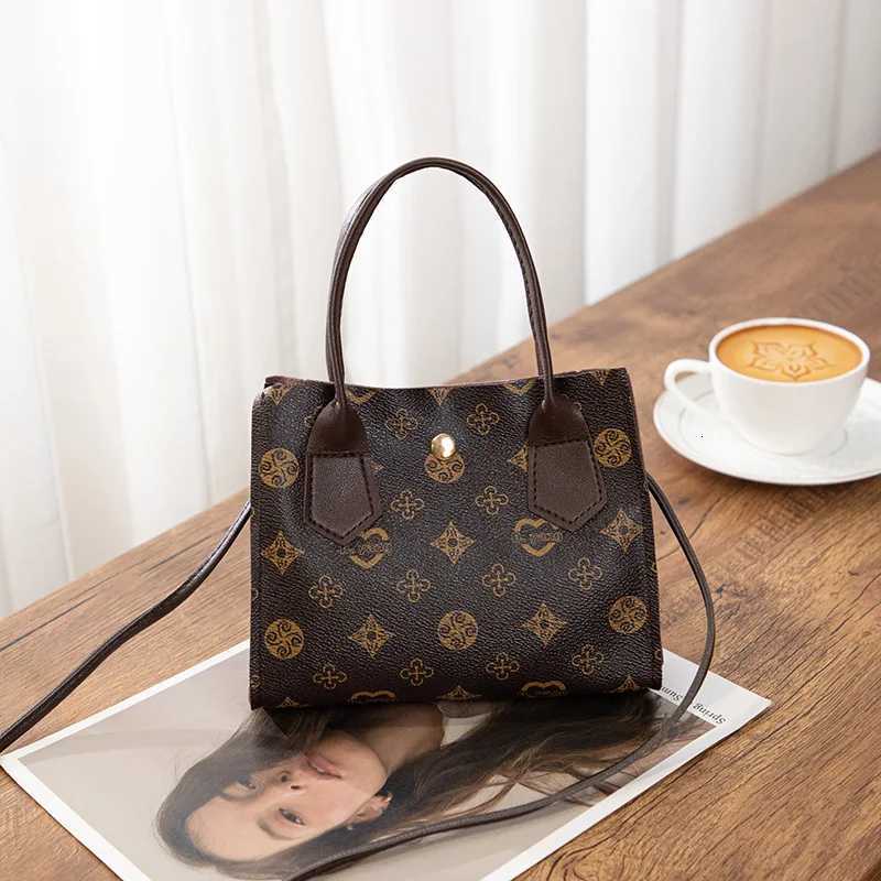 Urban Minimalist Retro Printed Shoulder Bag Mini Contrasting Bags Fashionable Large Capacity Diagonal Cross HandbagsW251115