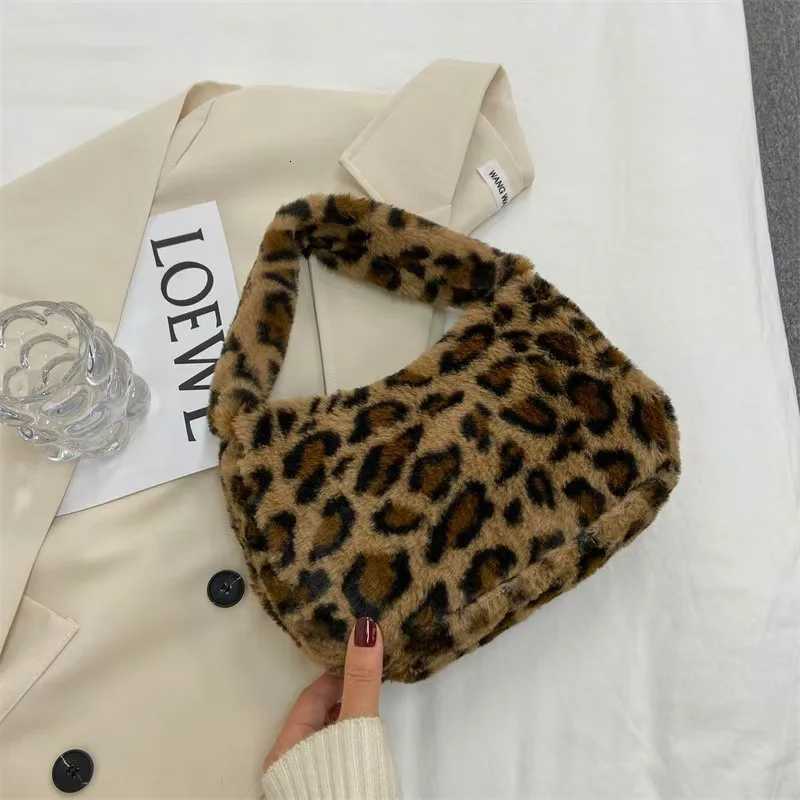 Stylish Leopard Pattern Tote Bag Soft Plush Handbag Underarm Shoulder Bag WomenS Casual Armpit Bag Lipstick Key Bag TrendyW251115