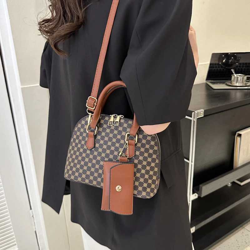 Luxury Shell Bag Fashion Womens Handbag Korean Style Shoulder Bag Plaid Print Crossbody Bag Shell Shape Wallet Card BagW251115