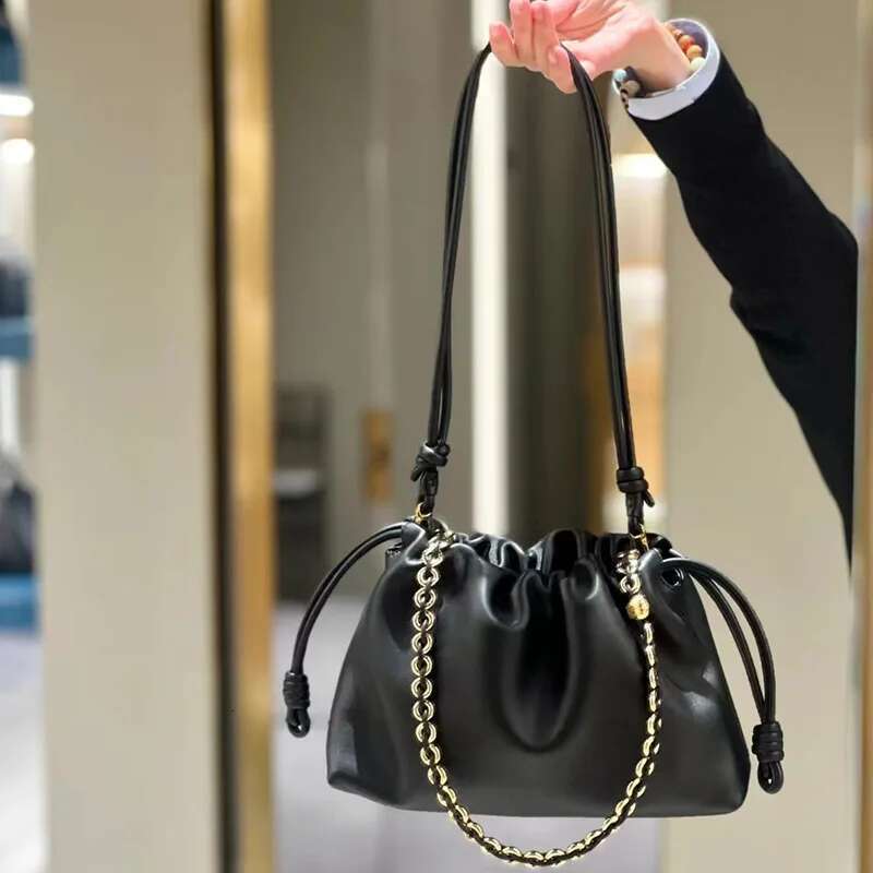 Chain Drawstring Handbags For Women Design Cloud Shoulder Genuine Leather Soft Dumpg Bucket Bag Elegant Purse Lady