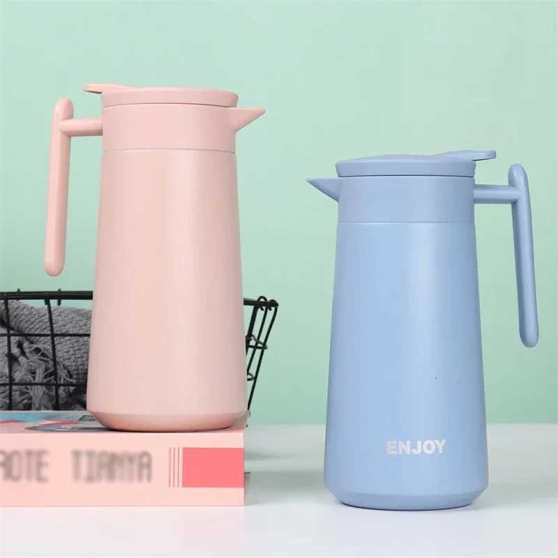 800ml 304 Stainless Steel Insulation Kettle Double Walled Vacuum Thermos Bottle Coffee Pot Leakproof Insulation Moka Pot Y251114