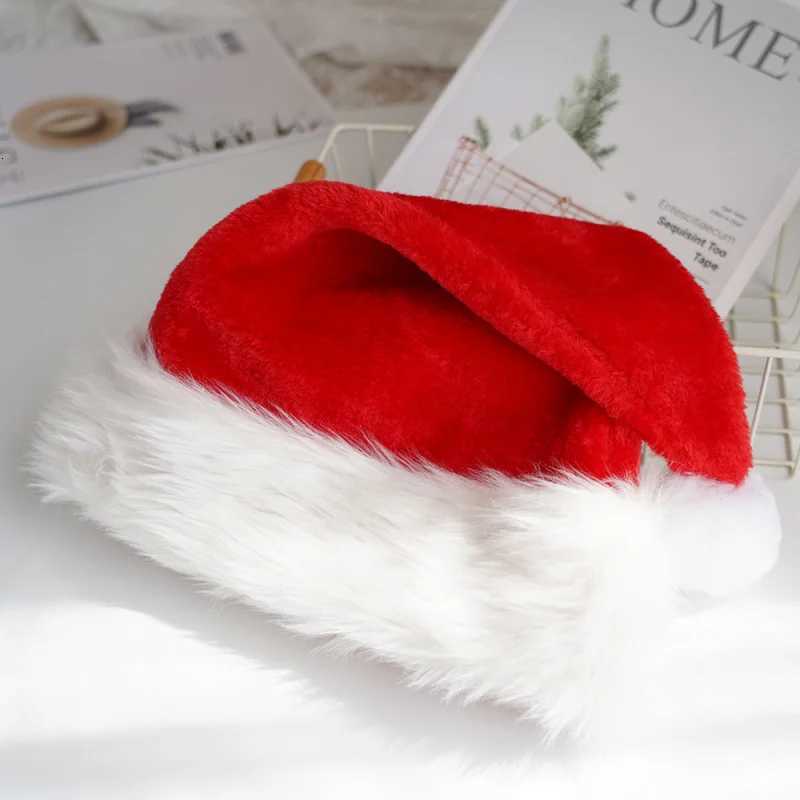 Christmas Santa Hat For Adults And Kids Xmas Holiday Hats Unisex Velvet Red Classic Fur Comfort New Year Festive Party Supplies Y251115