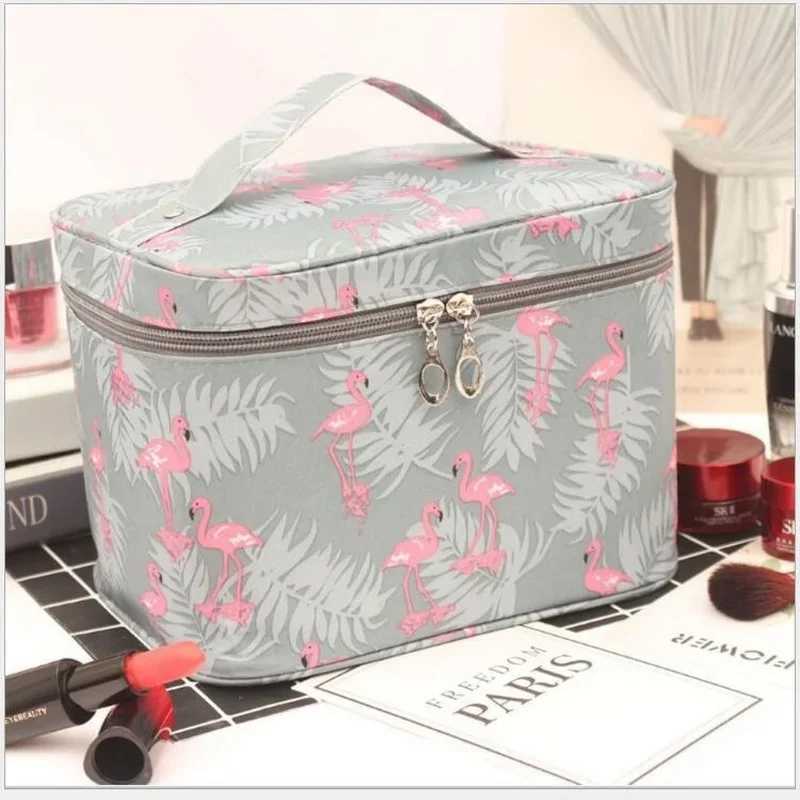 Travel waterproof portable womens makeup bag with high capacity toilet organizer storage makeup box zipper W beauty bagXJ250415