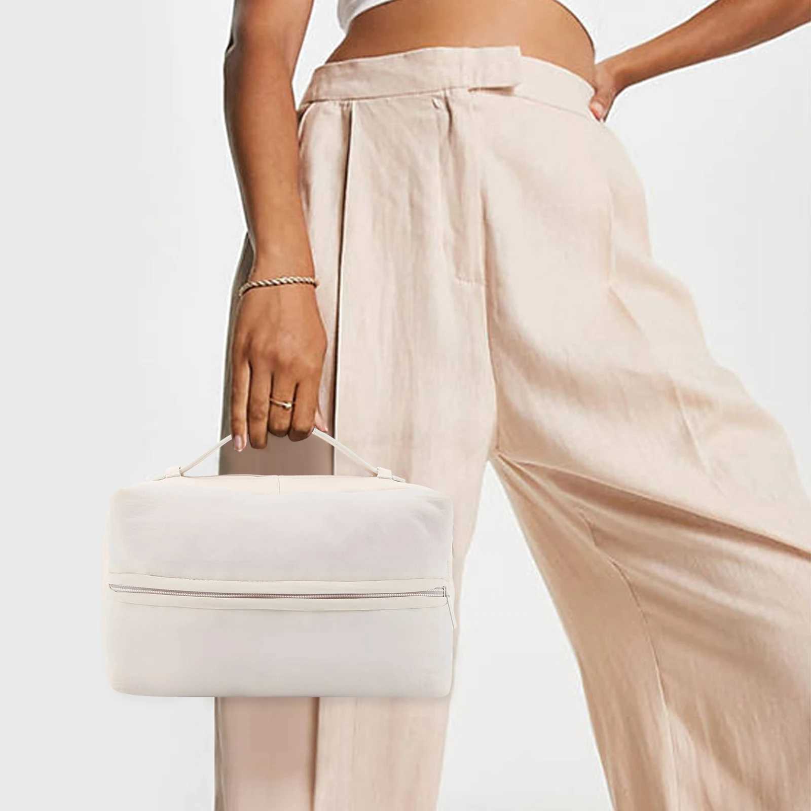 PU leather travel makeup bag with handle and pocket makeup organizer waterproof and fluffy suitable for bathroom accessory brushXJ250415