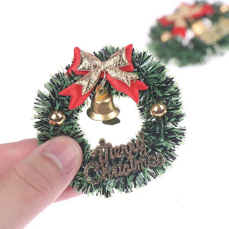 6 Dollhouse Miniature Christmas Garland Wreath Model - Decorative Toy for Dollhouses Ideal for Holiday DecorationsM251115