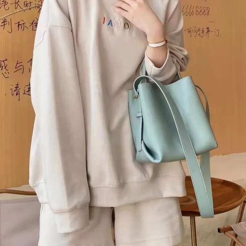 Designer Bag New Summer Small Bucket Tote Brown Color Cowhide Women Crossbody Bag Chic Design NAPPA Leather Female Handbag