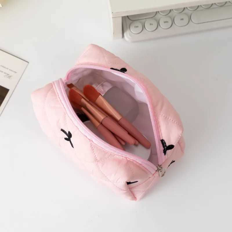 Cute Bow Makeup Bag Womens Embroidered Bow Travel Makeup Bag Large Capacity Handheld Makeup Toilet Storage BagXJ250415