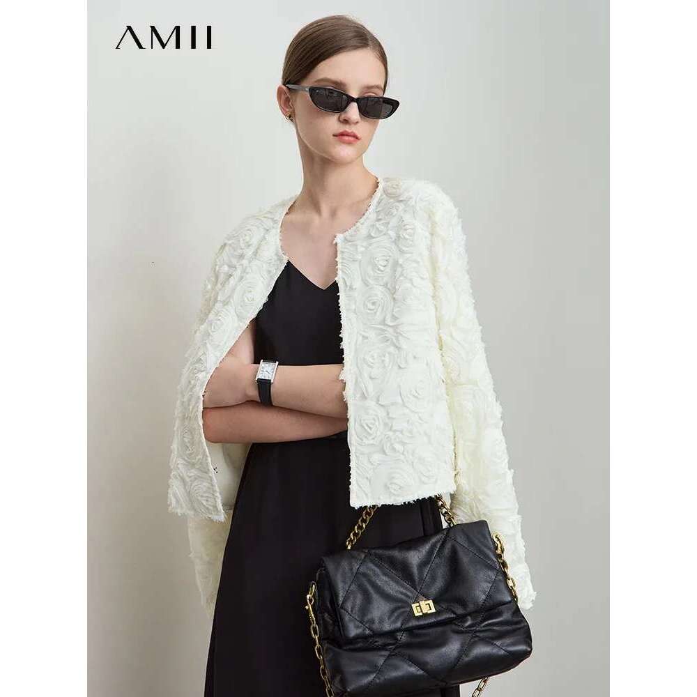 Designer Clothes AMII Minimalism Short Jacket Women 2025 Spring New Elegant Romantic Stereoscc Wer O-Neck Hook Button Outwear Coat 12521066