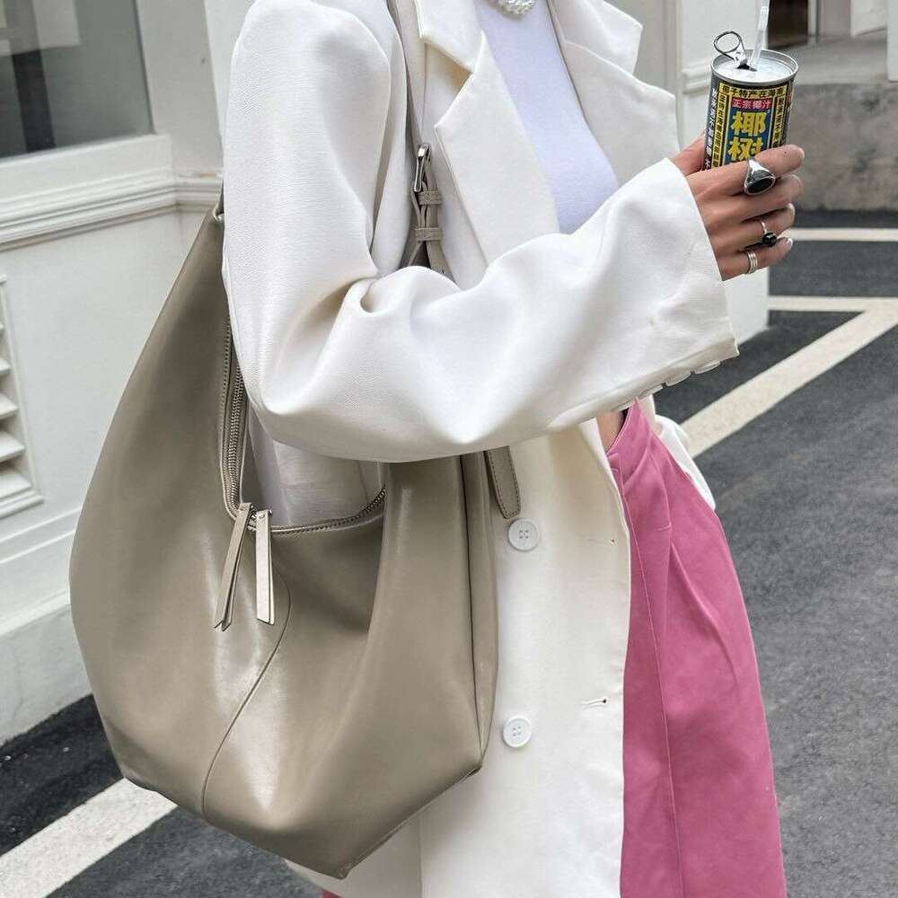 Mm Women's Bags Niche Design Women's New Versatile Leather Tote Large Capacity Commuter Underarm Single Shoulder Crossbody Bag