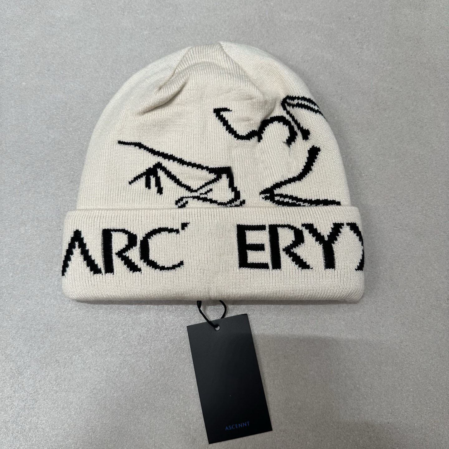 Arterix White Beanie/Skull Caps And Scarf Luxury Designer Arc Fashion Knitted Wool Hat beach hat winter sun hat scarf set