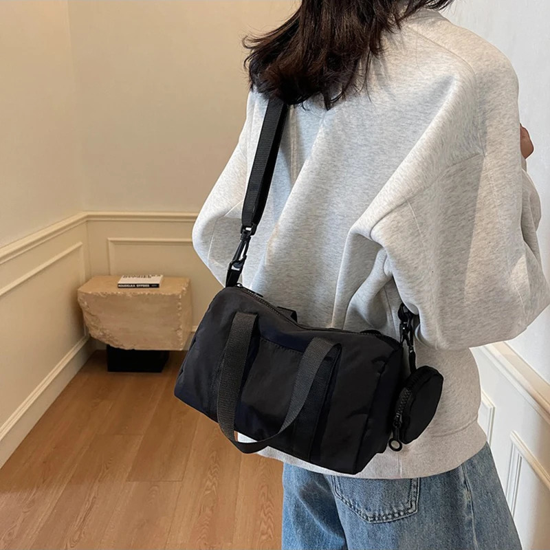 1 large capacity bag womens nylon cross body shoulder bag Versatile Communicating handbag pillow shoulder bag 250410