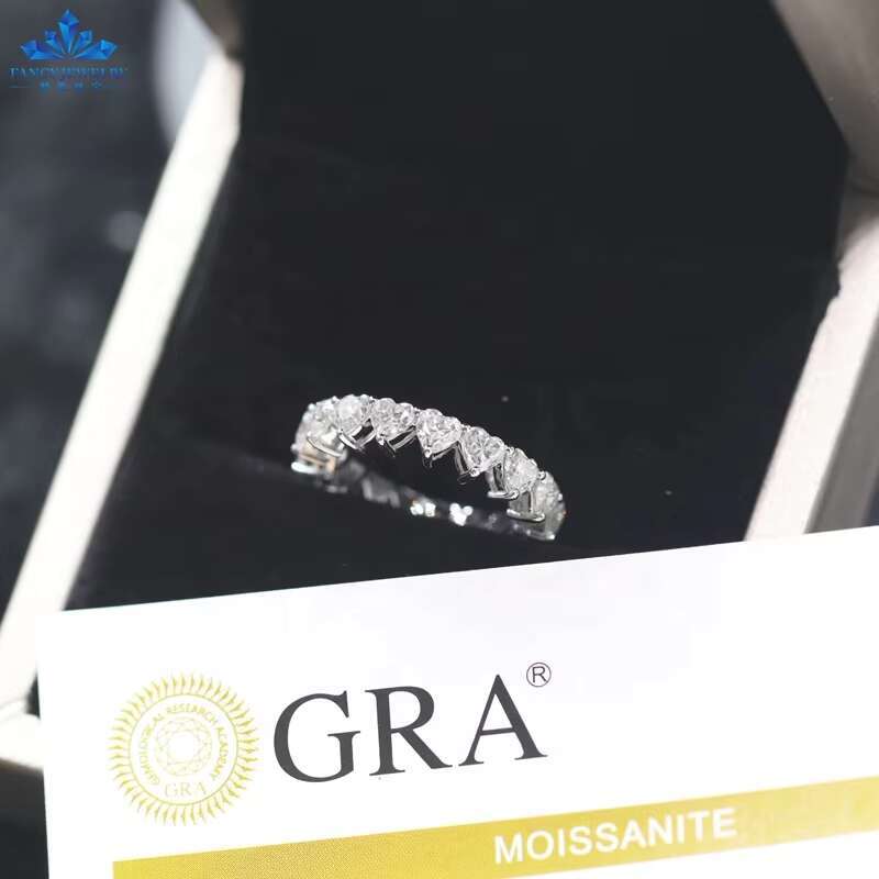 Custom D VVS Moissanite Eternity Band Jewelry 3.5x3.5mm Heart Lab Grown Moissnaite Gemstones 18K Gold Wedding Bands Rings