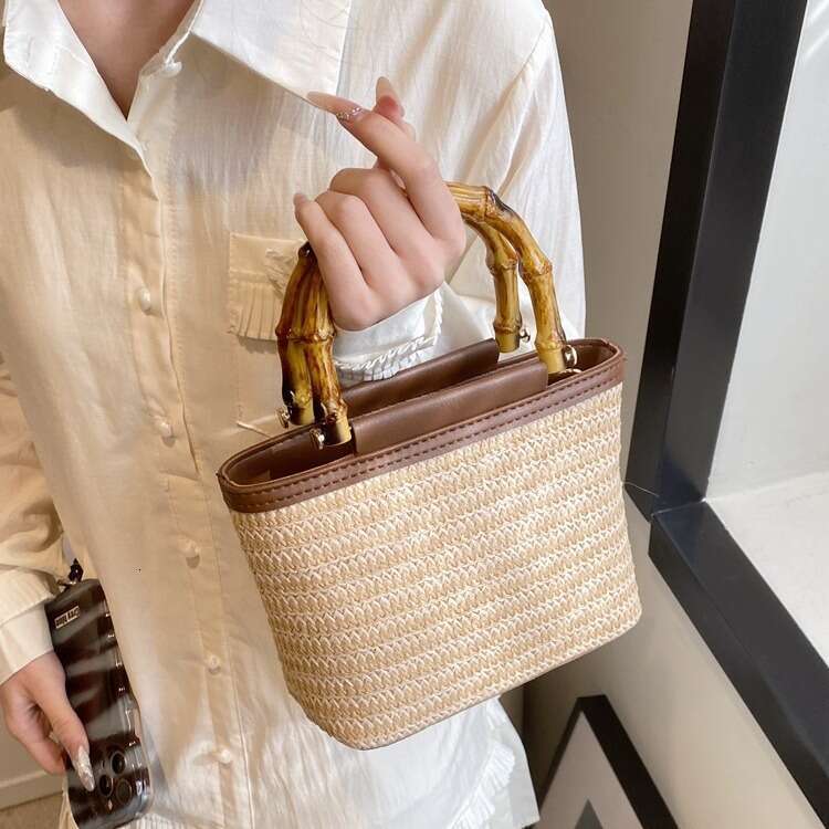 Handmade Beach Bag Straw Hand-Held Bucket For Women 2025 New Summer Versatile Crossbody Beach Vacation Straw Woven Bag Kq2