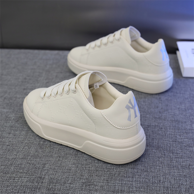 Men's and women's spring and summer new breathable printed little white shoes men's thick sole trend couple board shoes 2025s hot