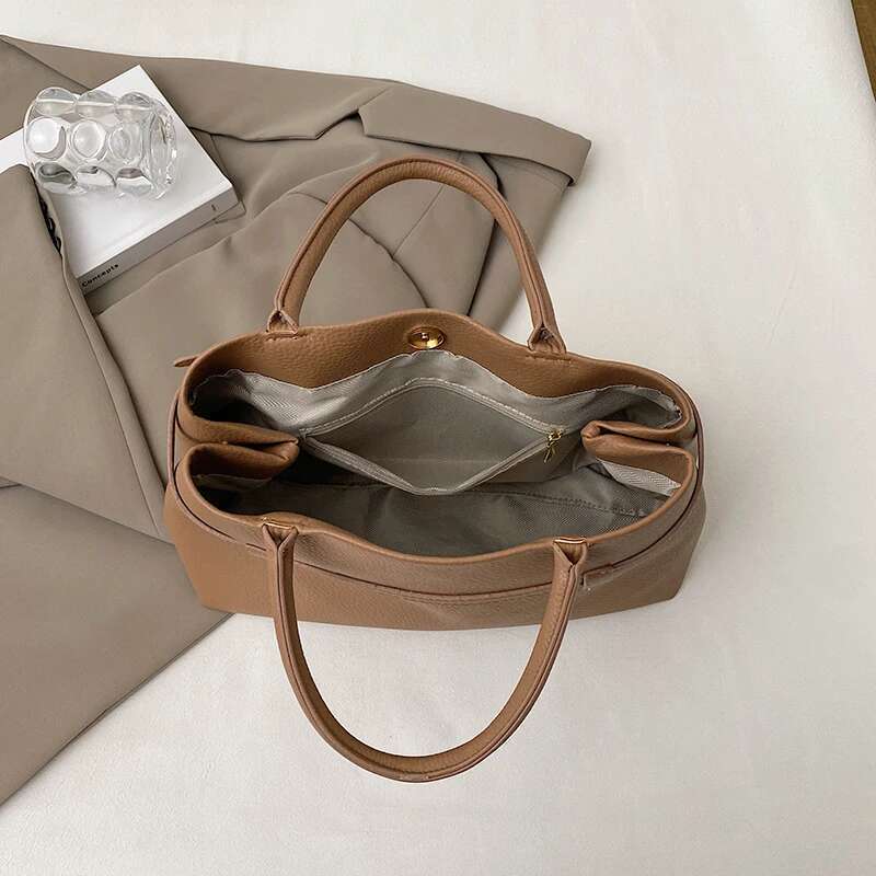 2024 Casual Fashion Temperament Western Style Handbag Retro Simple Autumn And Winter Shoulder Crossbody Women's Bag