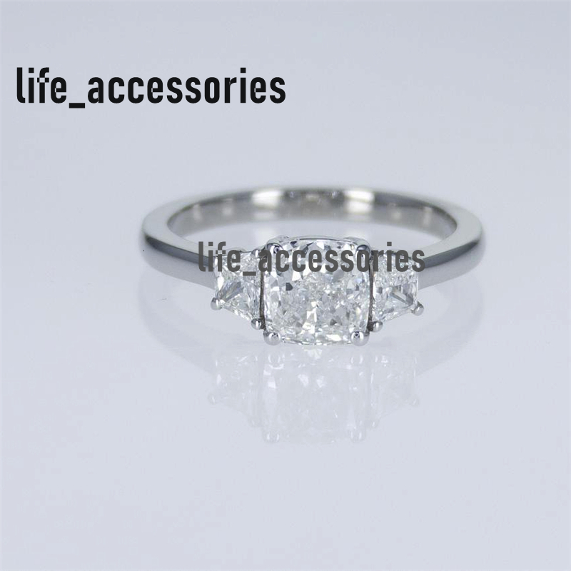 18K Solid White Gold 1.0ct Cushion Cut Trapeziod Cut Luxuery Fashion Lab Grown Diamond Engagement Ring For Women