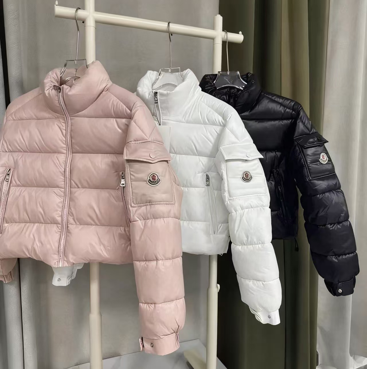 Winter Jacket Women Designer Womens Coat Puffer Jacket Parka Coat Long Sleeved Standup Collar Insulated Jacket Fashion Jackets with Zippers Printed Letters Jacket