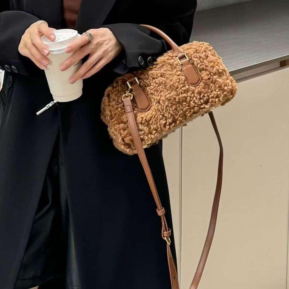 Mm Women's Bags Autumn/Winter Lamb Plush Bowling Casual Versatile Women's Handheld Trendy Single Shoulder Crossbody Bag