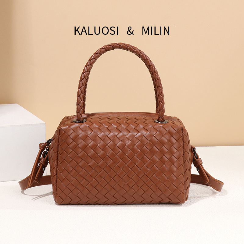 Woven Lunch Box Bag Women's Retro Fashion PU Leather Handbag Designer Crossbody Single Shoulder Makeup Bag