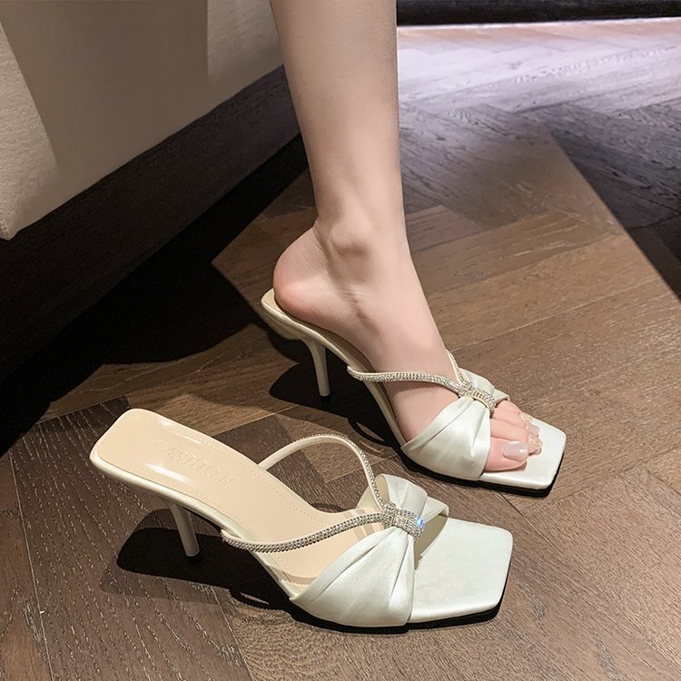 Ms. Free shipping Summer 2025 plus-size socialite style slipper women wear rhine-bow high-heeled sandals
