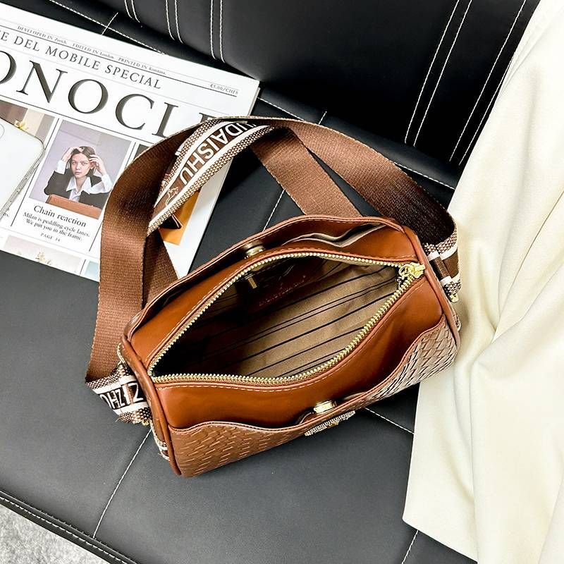 Leather Women's Shoulder Crossbody Pillow Barrel Woven Bag