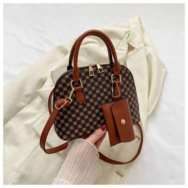 Luxury Shell Bag Fashion Womens Handbag Simple Style Shoulder Bag Plaid Print Crossbody Bag Shell Shape Wallet Card BagW251115