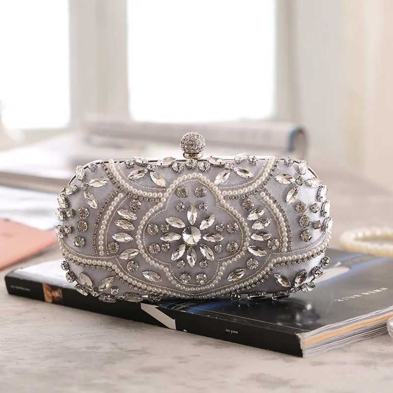 Womens Evening Clutch Bag Party Purse Luxury Wedding Clutches For Bridal Exquisite Crystal Ladies Handbag Apricot Silver Wallet W251114