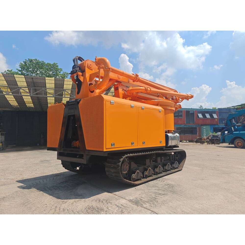 Crawler-Style Concrete Mixing Pump for Heavy-Duty Construction Sites