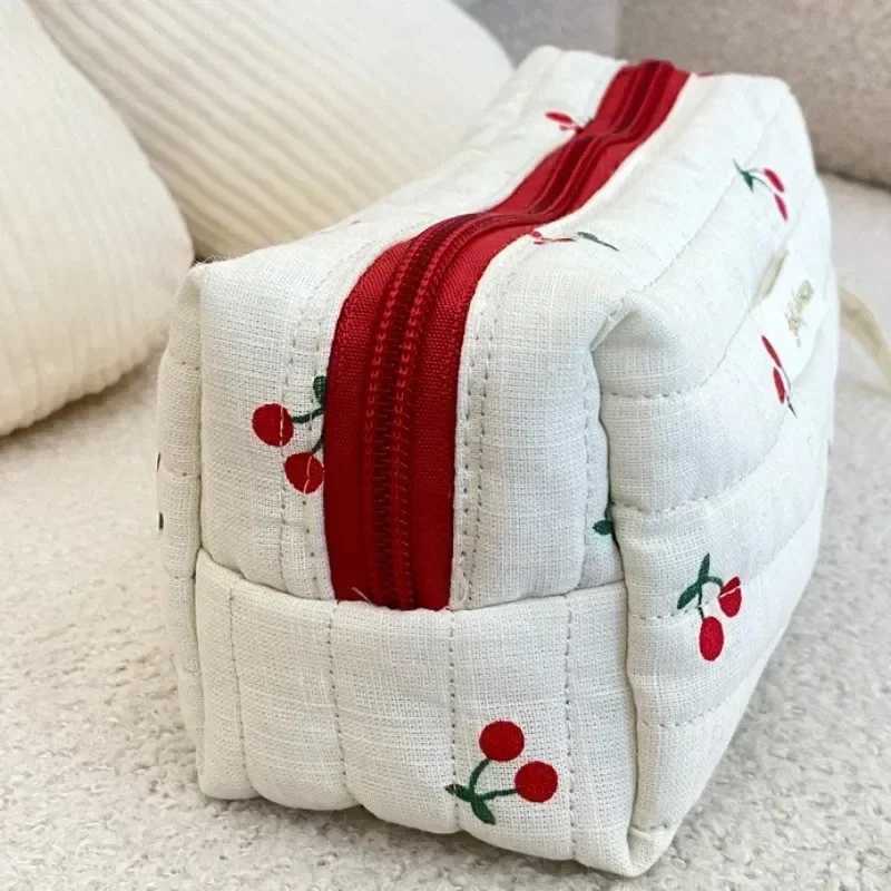 New Fi Cherry Pattern Makeup Bag Suitable for Womens Travel Small Square Makeup Storage Bag Cute Quilted Cotton Pencil BoxXJ250415