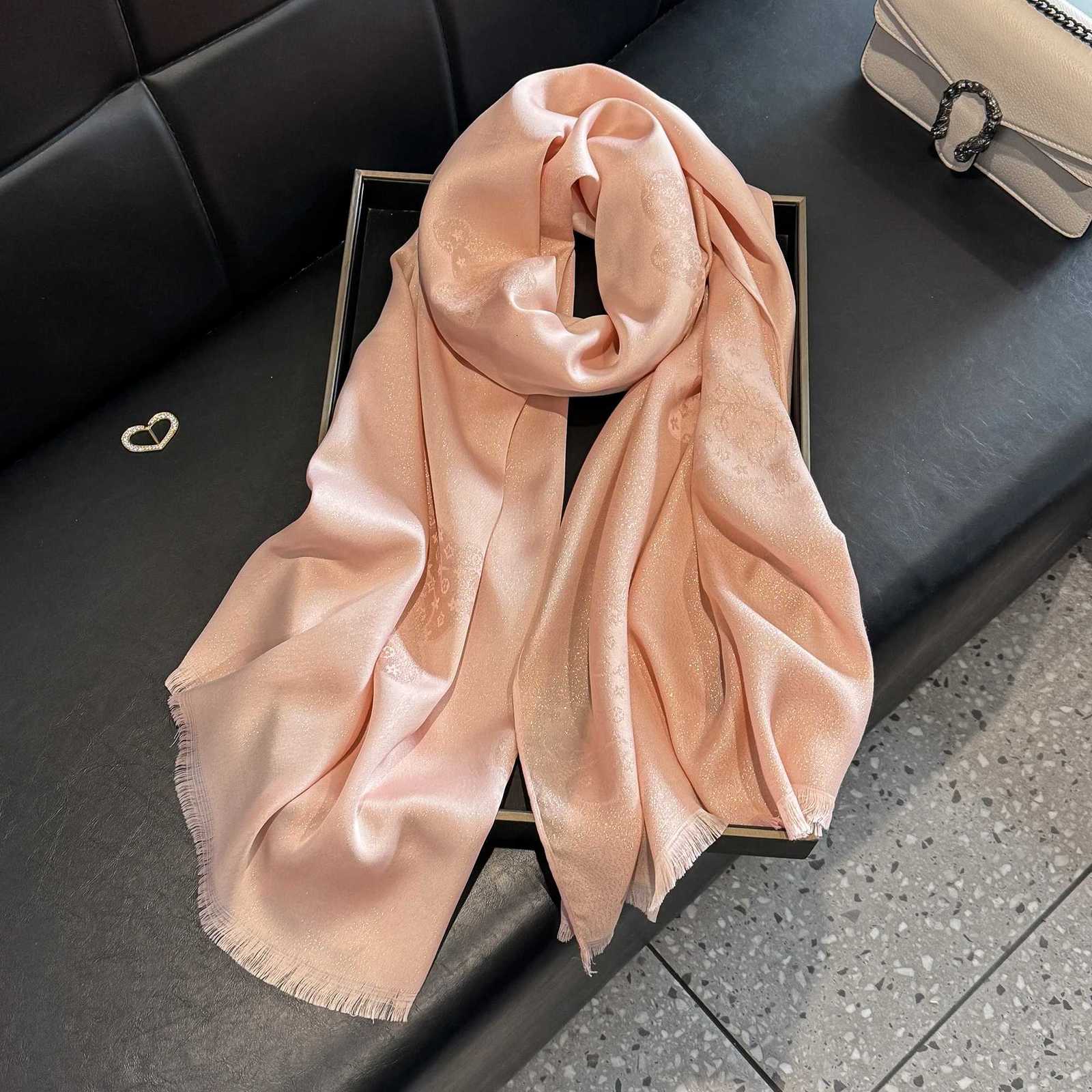 Luxury 2025 New Malaysia Square Scarf Cute Bear Print Hijab Headscarf Wraps Premium Cotton Feel Voile Soft Muslim Scarf Y251115