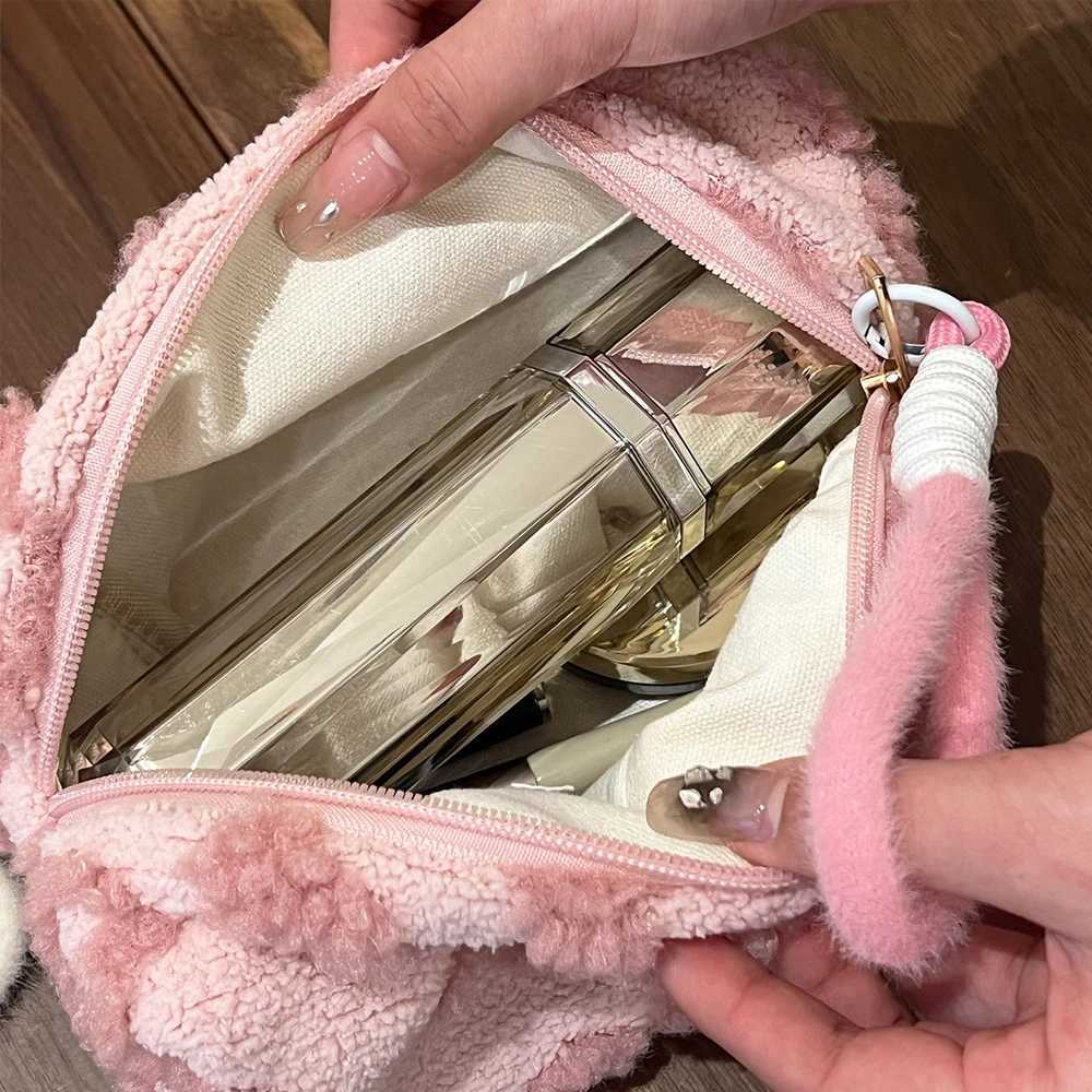 Plush makeup bag with handle soft travel cosmetics storage bag portable love printing organizer pencil case cute club bagXJ250415