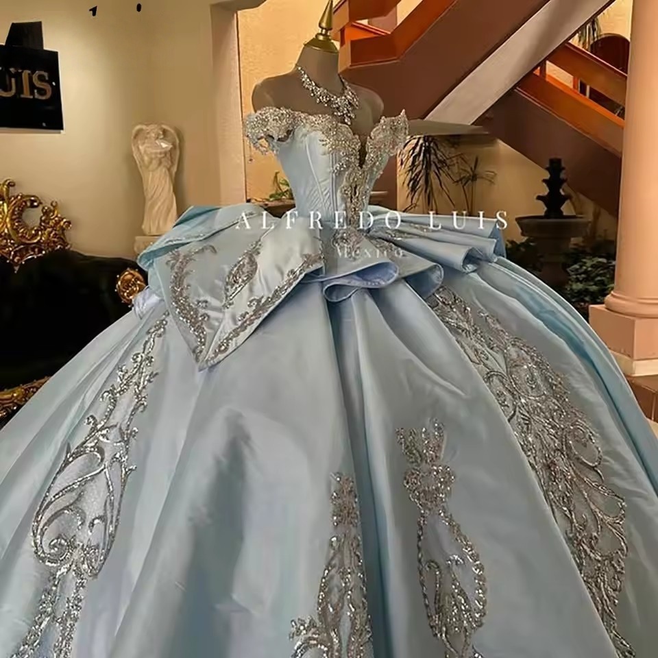 Sky Blue Off The Shoulder Bow Ruffles Quinceanera Dresses Ball Gown Beading Crystal Appliques Lace Sweet 15 Anos Customized