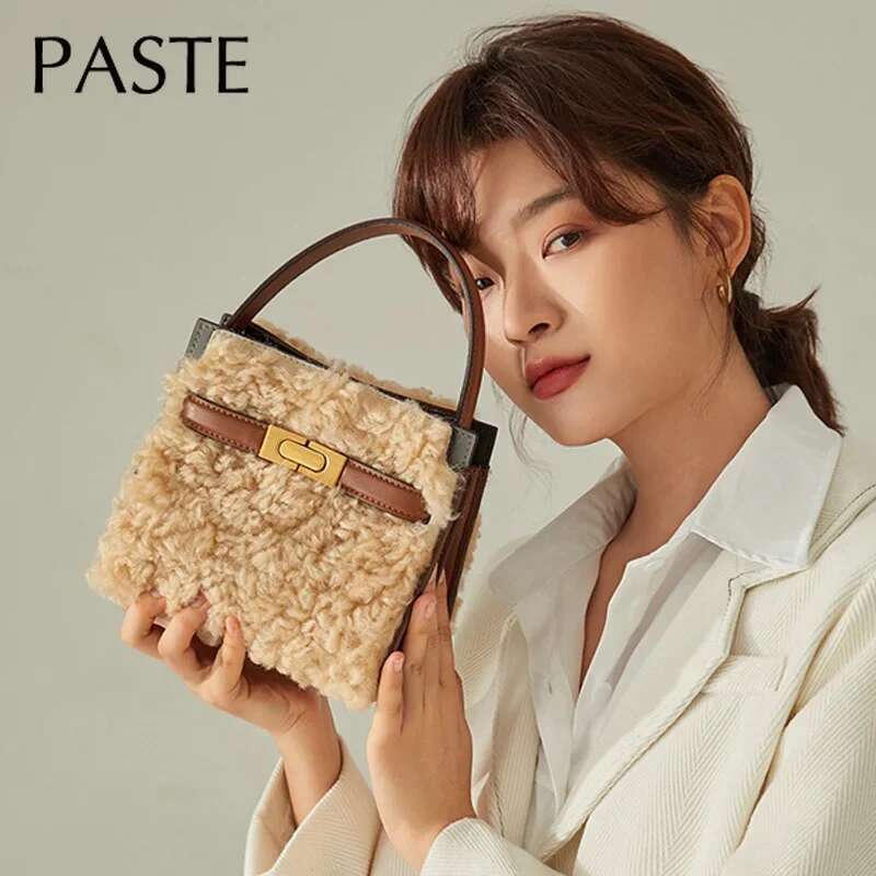 2025 Winter Fashion Designer Women Handbag Fluffy Wool Fur Tote Lambswool Real Leather Flap Small Female Shoulder Bag Kakhi