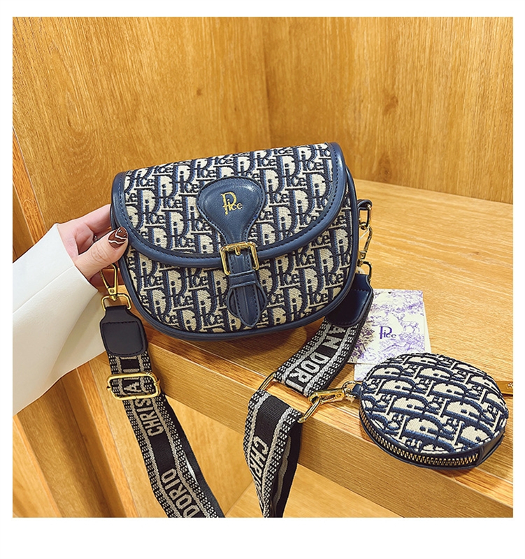 Designer bag free shipping 2025 new fashionable temperament saddle bag high-end printed shoulder crossbody bag for women
