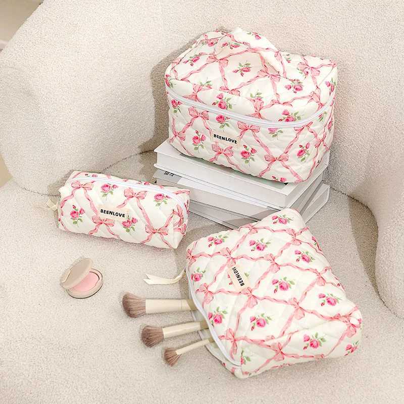 Cute bow blanket makeup bag womens zipper cosmetics organizer womens cloth bag portable womens toilet boxXJ250415