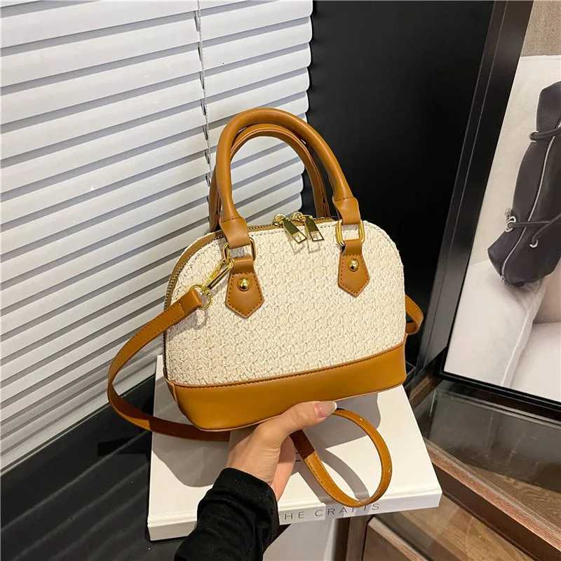 The 2025 New Shell Bag Is A Fashionable Single-shoulder Crossbody Handbag That Can Be Carried By Hand It Is Simple and ElegantW251115