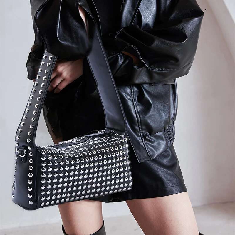 Horizontal Square Design Rivet 2025 New Korean Shoulder Messenger Soft Leather Underarm Bag Black Motorcycle Bags