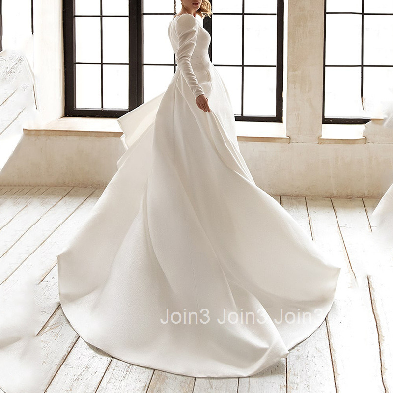2025 New Dress with a Socialite Style White Satin That Appears Slim and Tall French Style Dress